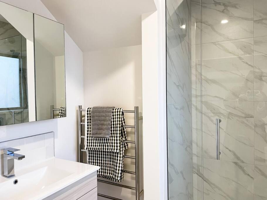 כרייסטצ'רץ' Chic City Centre Townhouse מראה חיצוני תמונה